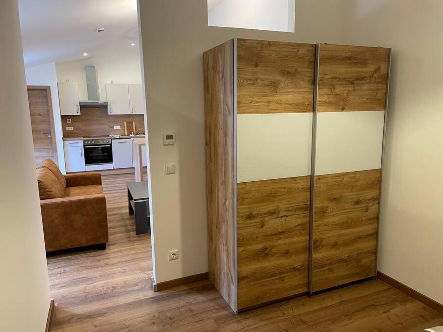 Apartment In Zentraler Lage Mit Privatparkplatz Графенвёр Экстерьер фото